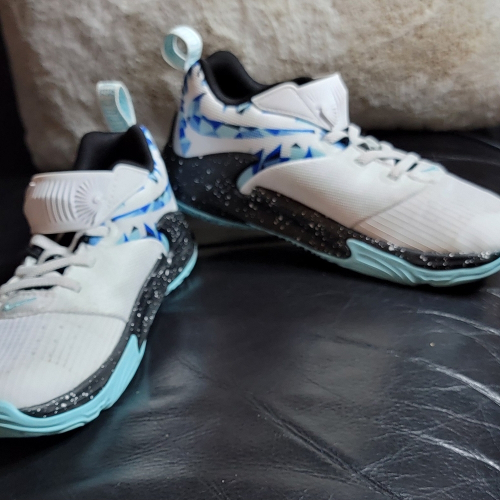 Nike Turquoise Gray Sneakers Lightweight Mesh